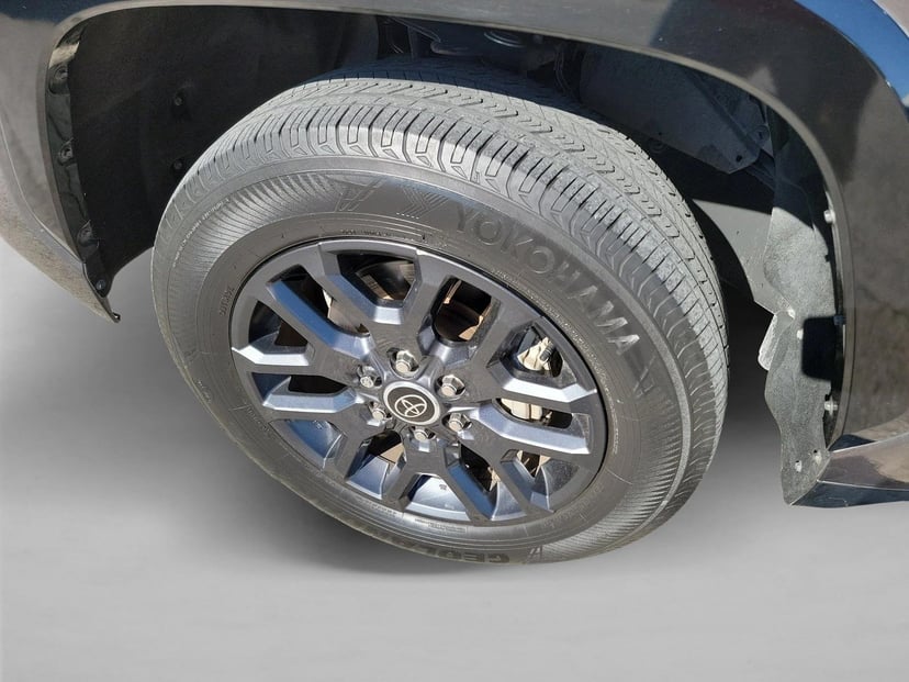 2023 Toyota Tundra - Image 9