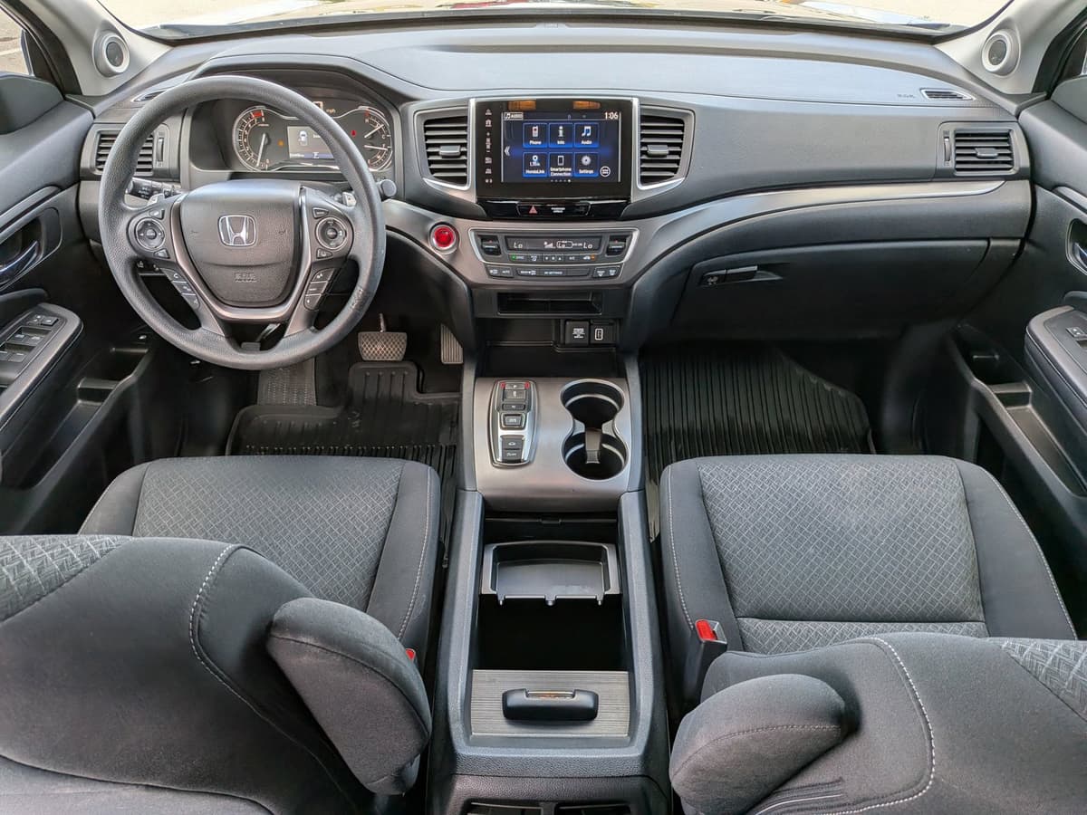 2020 Honda Ridgeline - Image 16