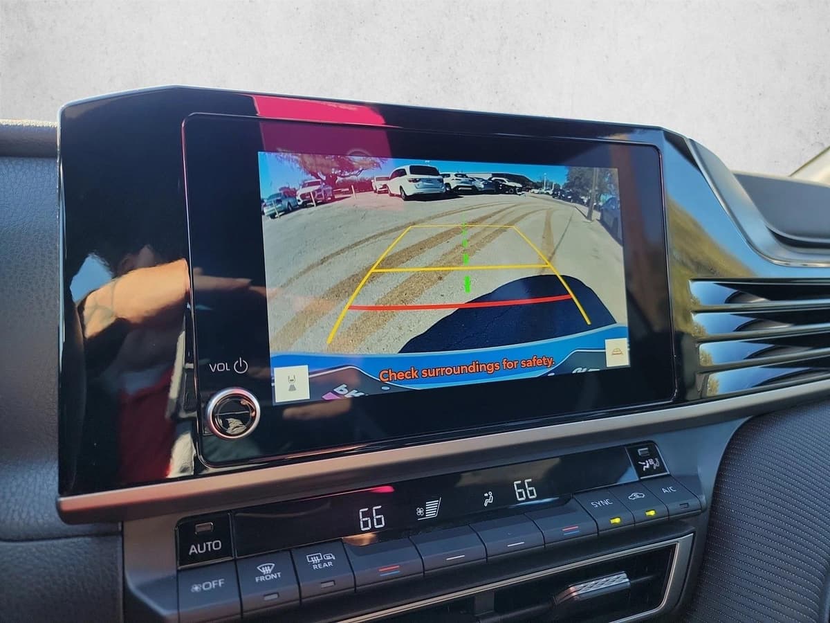 2025 Toyota Camry - Image 24