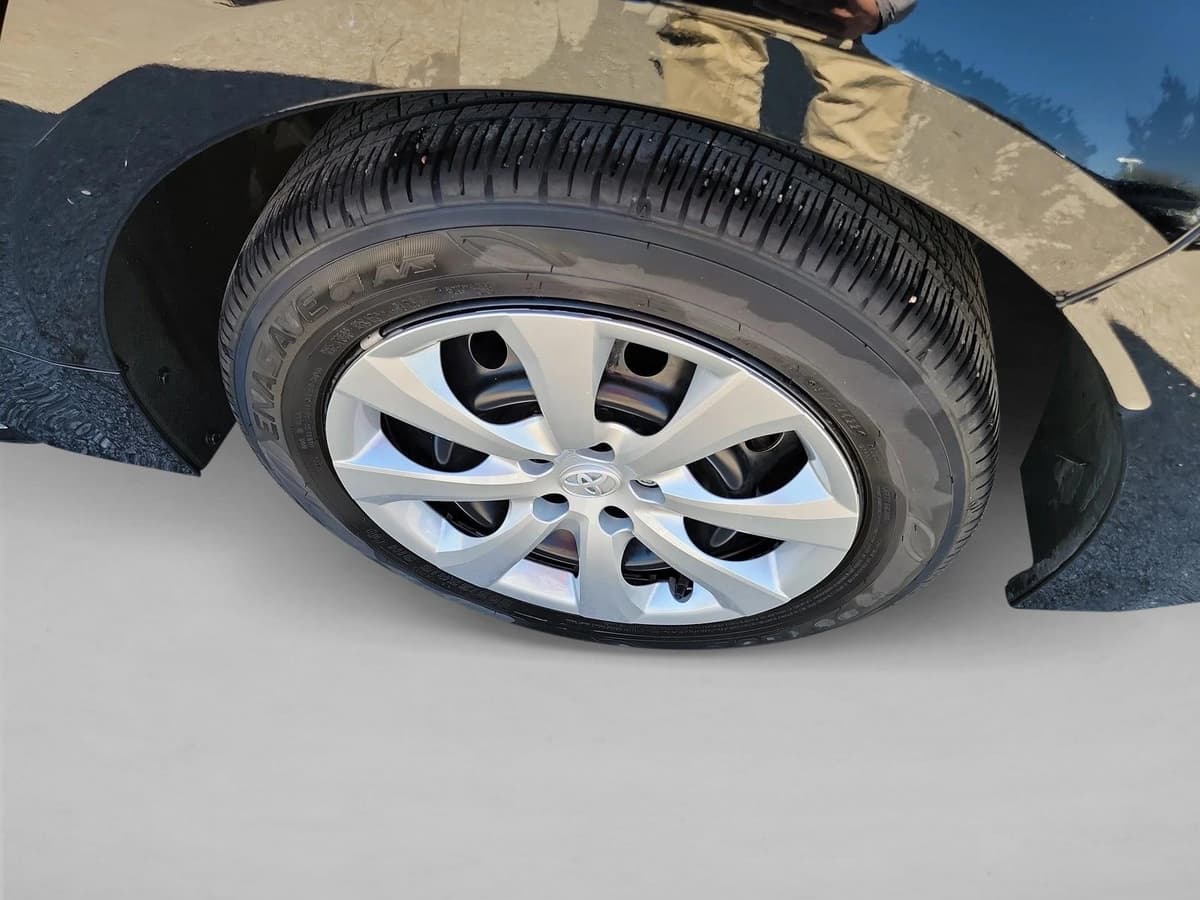 2023 Toyota Corolla - Image 12