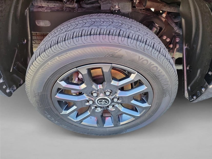 2023 Toyota Tundra - Image 11