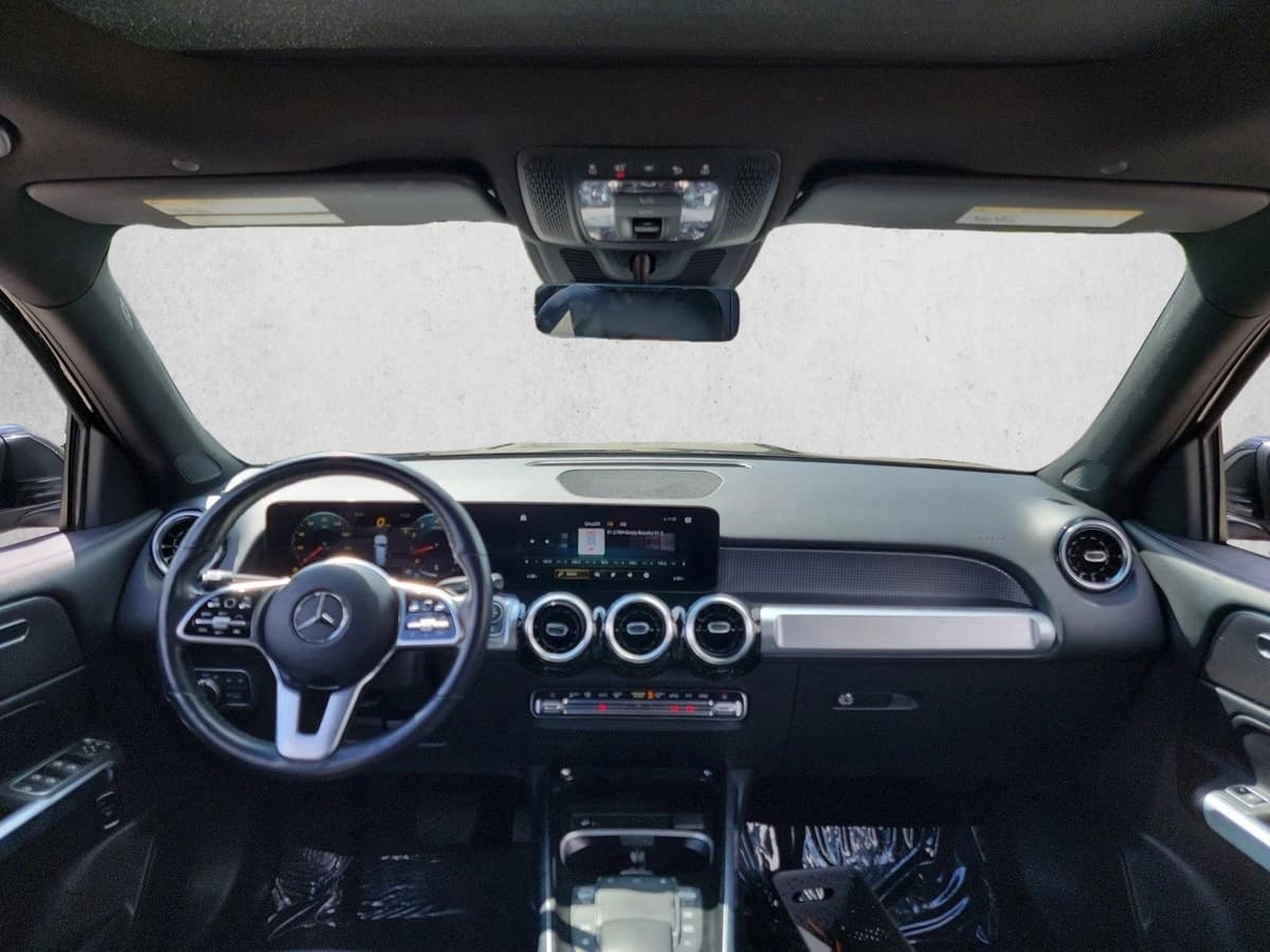 2023 Mercedes-Benz GLB 250 - Image 17