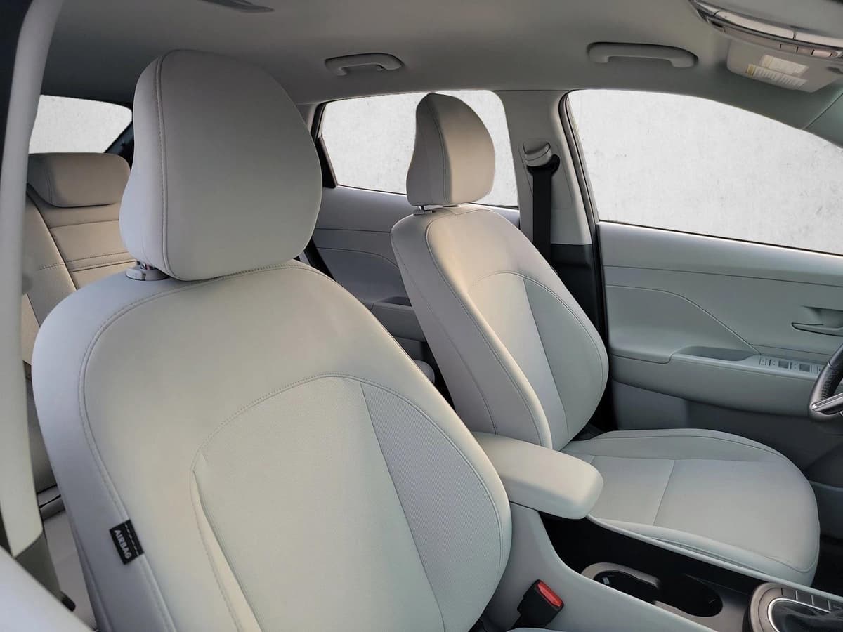 2025 Hyundai Kona - Image 15