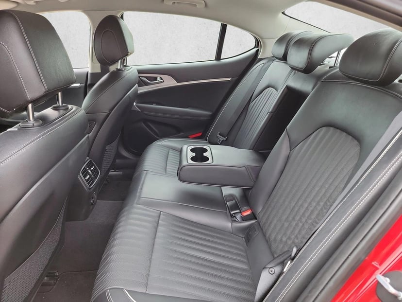 2019 Genesis G70 - Image 14