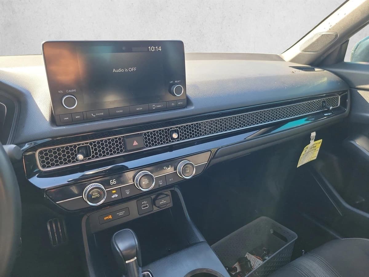 2024 Honda Civic - Image 21