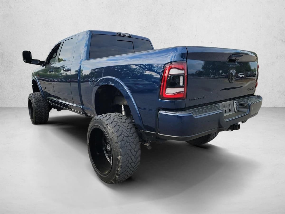 2022 Ram 2500 - Image 7