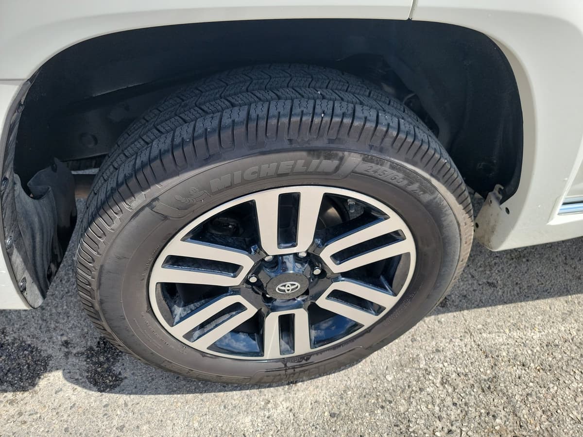 2016 Toyota 4Runner - Image 11