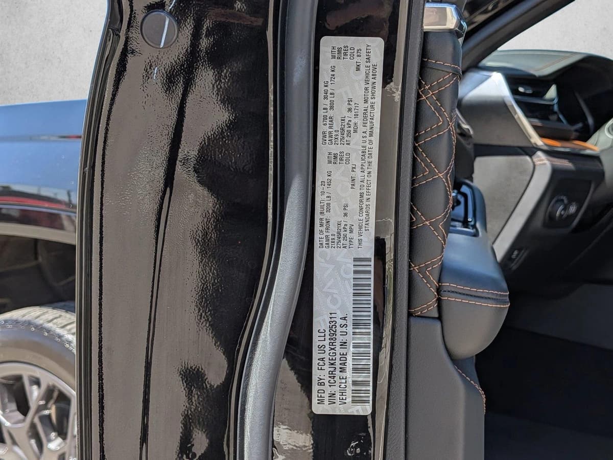 2024 Jeep Grand Cherokee L - Image 25