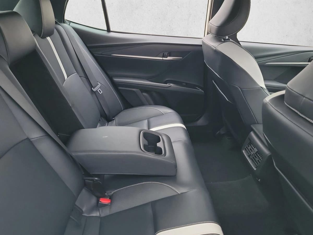 2025 Toyota Camry - Image 16