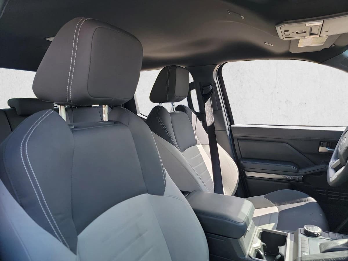 2025 Toyota Tacoma - Image 15