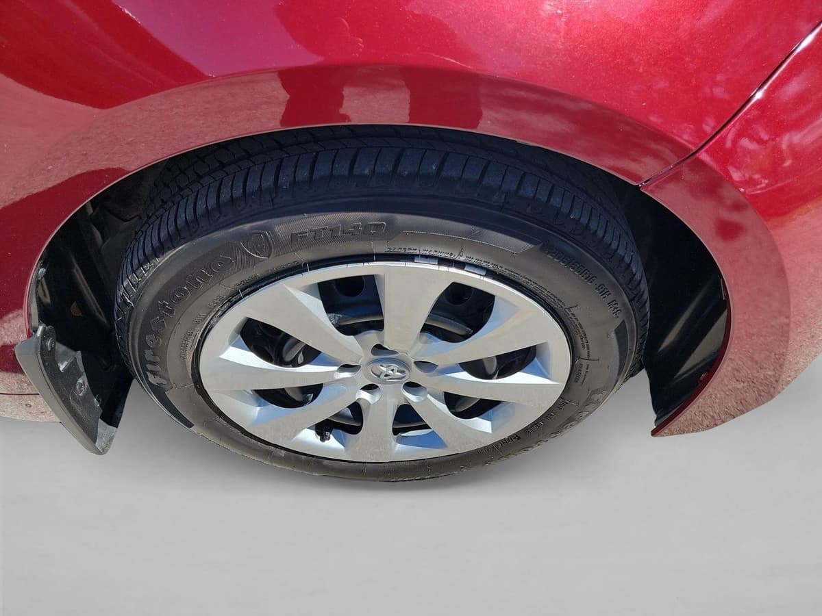 2025 Toyota Corolla - Image 10