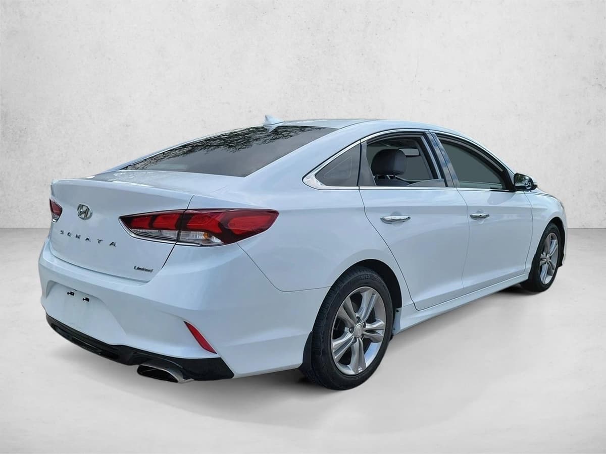 2018 Hyundai Sonata - Image 4