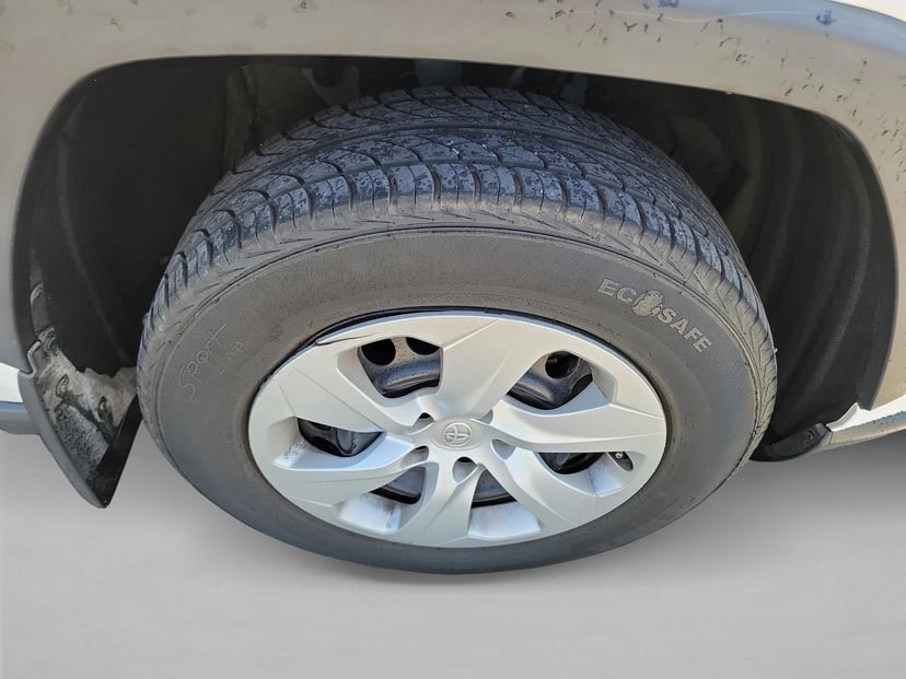 2021 Toyota RAV4 - Image 10
