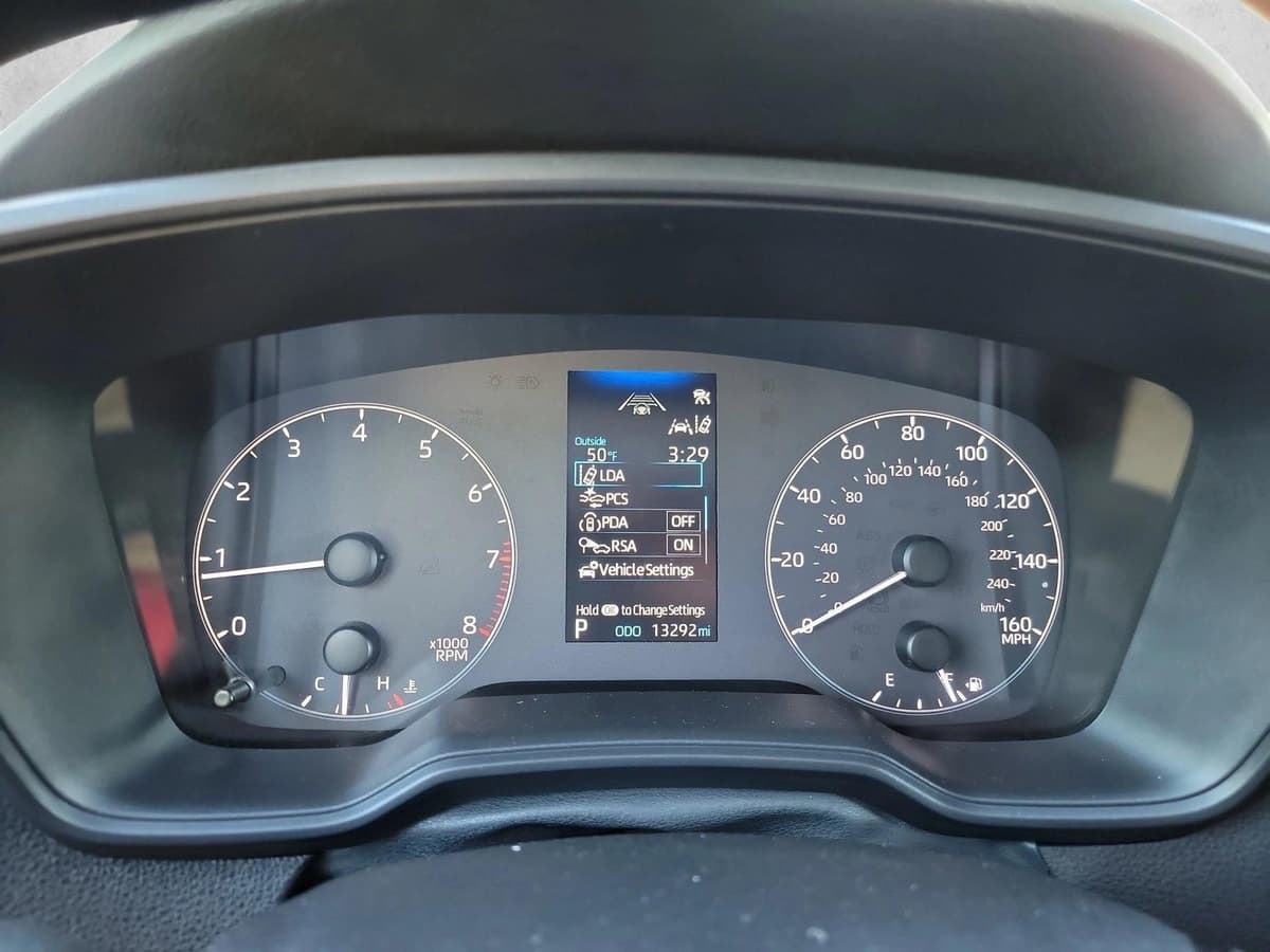 2025 Toyota Corolla - Image 19