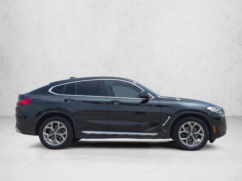 2022 BMW X4 - Image 3