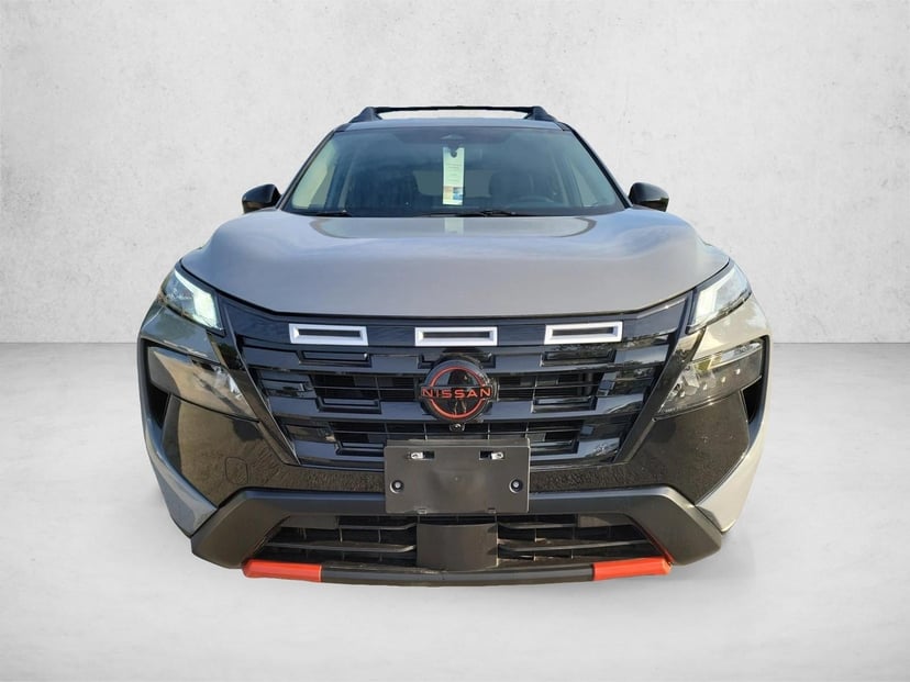 2025 Nissan Rogue - Image 2