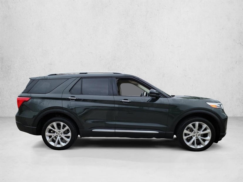 2022 Ford Explorer - Image 4