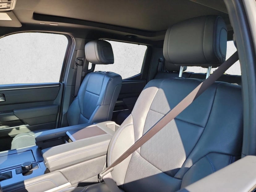 2023 Toyota Tundra - Image 13