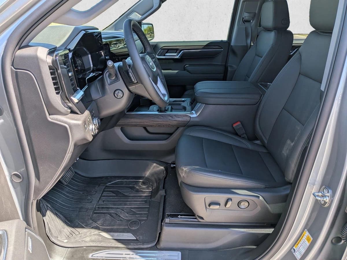 2026 GMC Sierra 1500 - Image 15