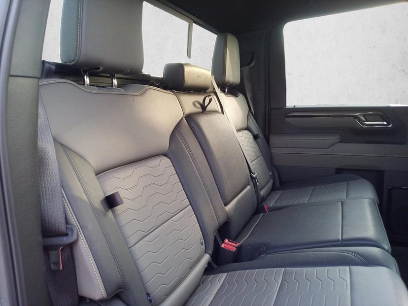 2025 Chevrolet Silverado 2500 HD - Image 17