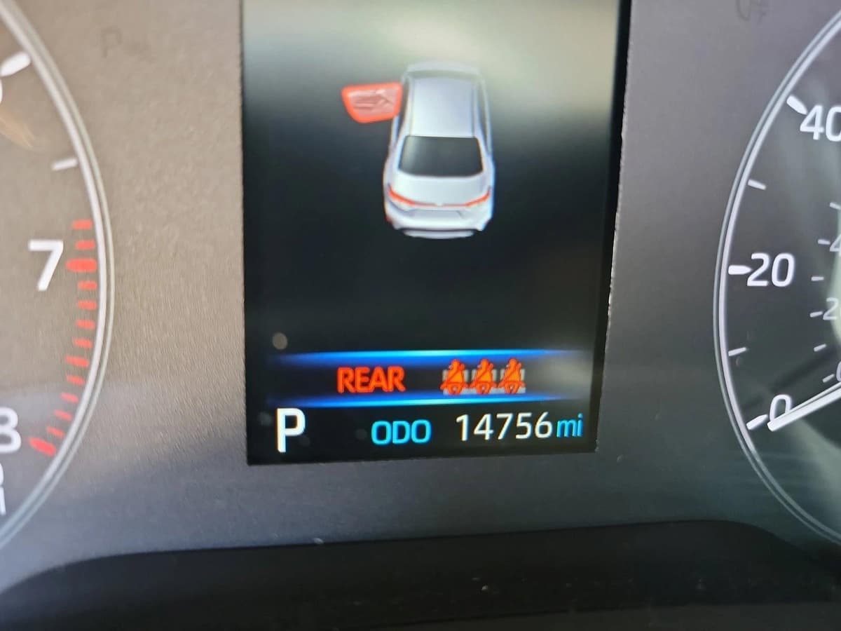 2025 Toyota Corolla - Image 21