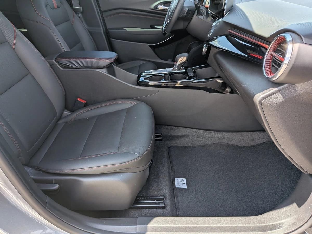 2025 Chevrolet Trax - Image 20