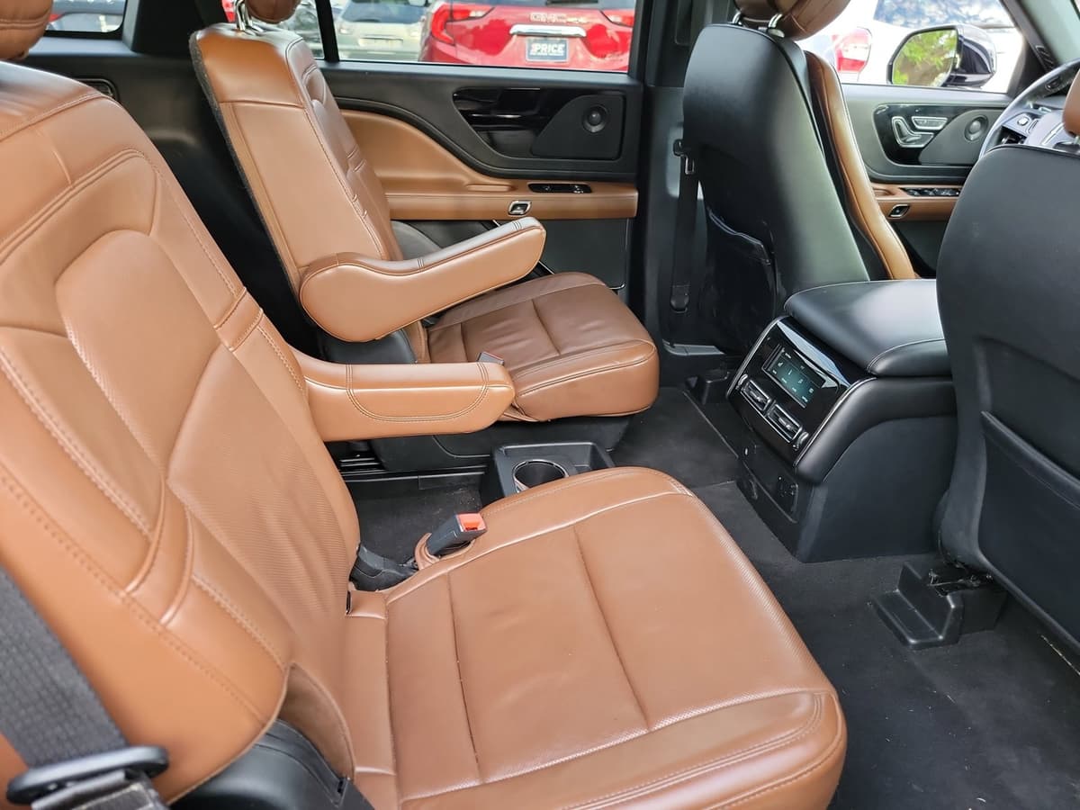 2020 Lincoln Aviator - Image 14