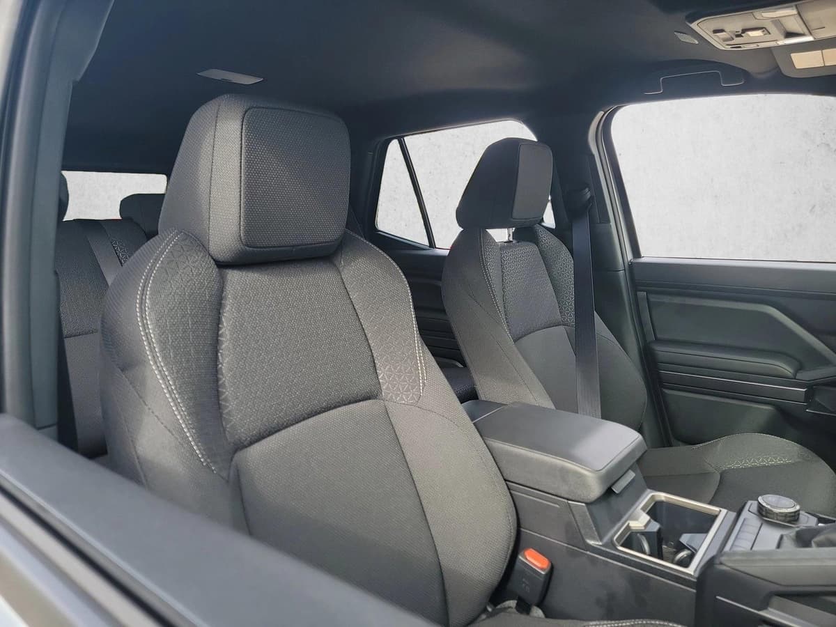 2025 Toyota 4Runner - Image 15