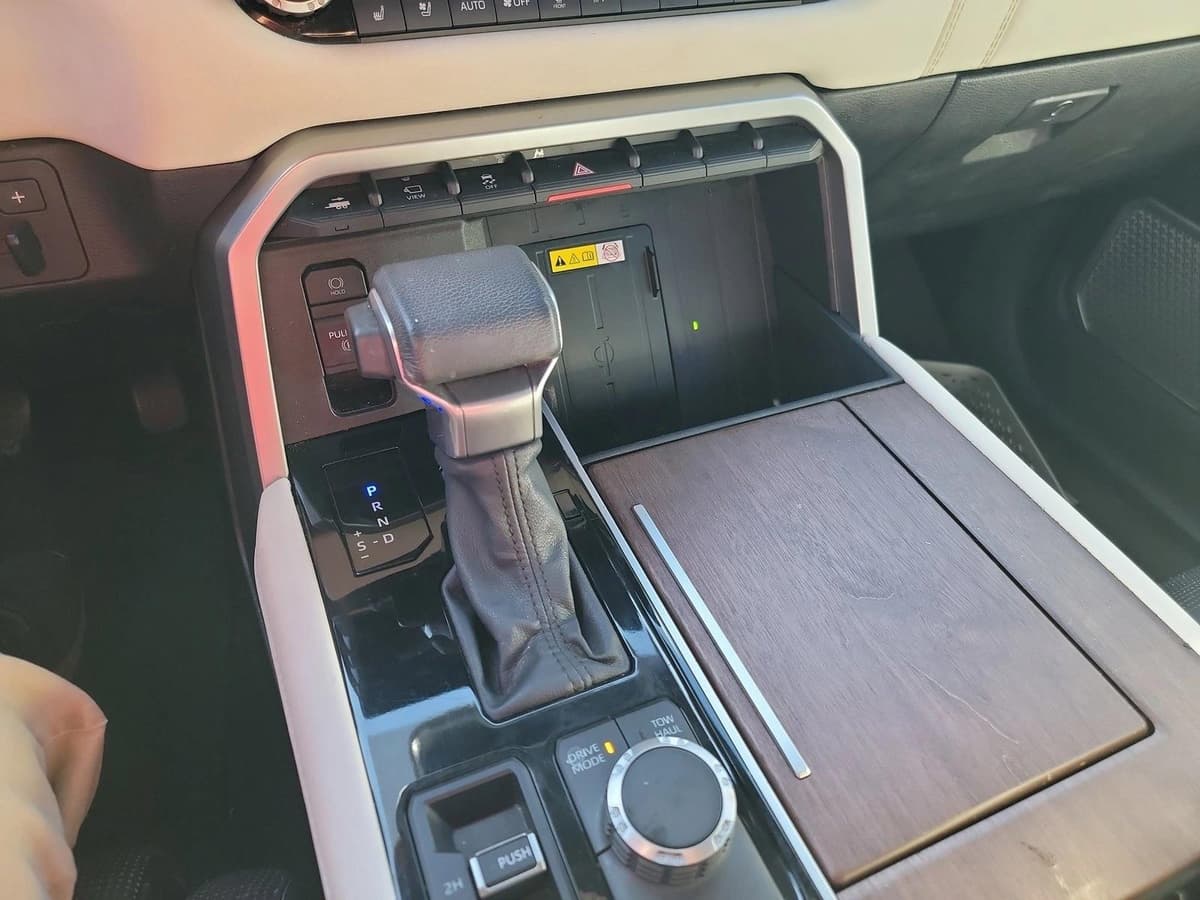 2023 Toyota Sequoia - Image 23