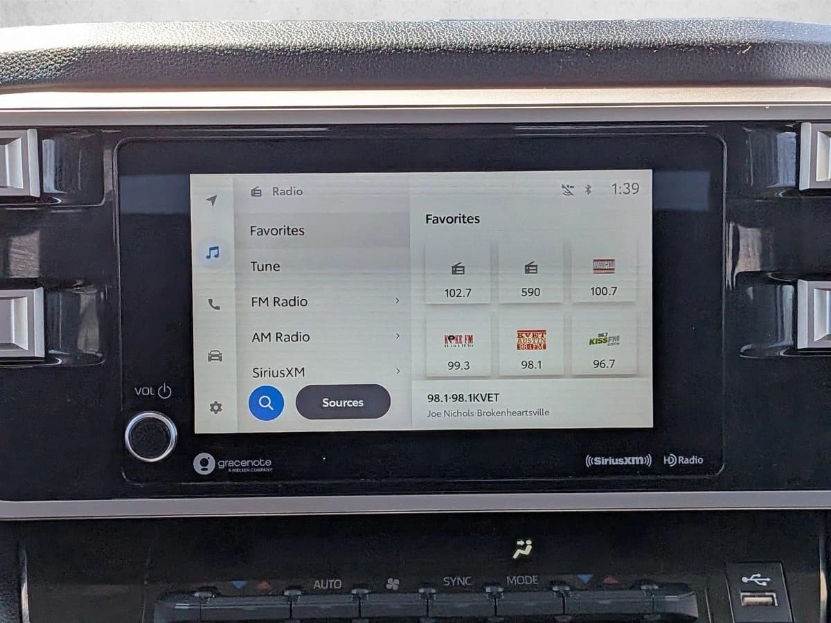 2022 Toyota Tundra - Image 12