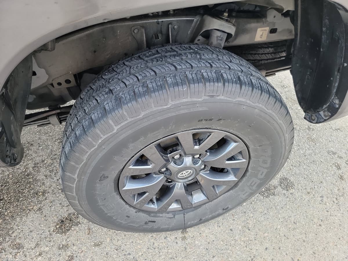 2021 Toyota Tacoma - Image 12