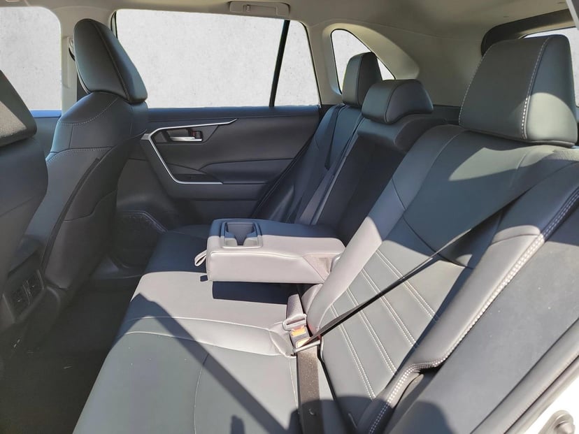 2025 Toyota RAV4 - Image 14