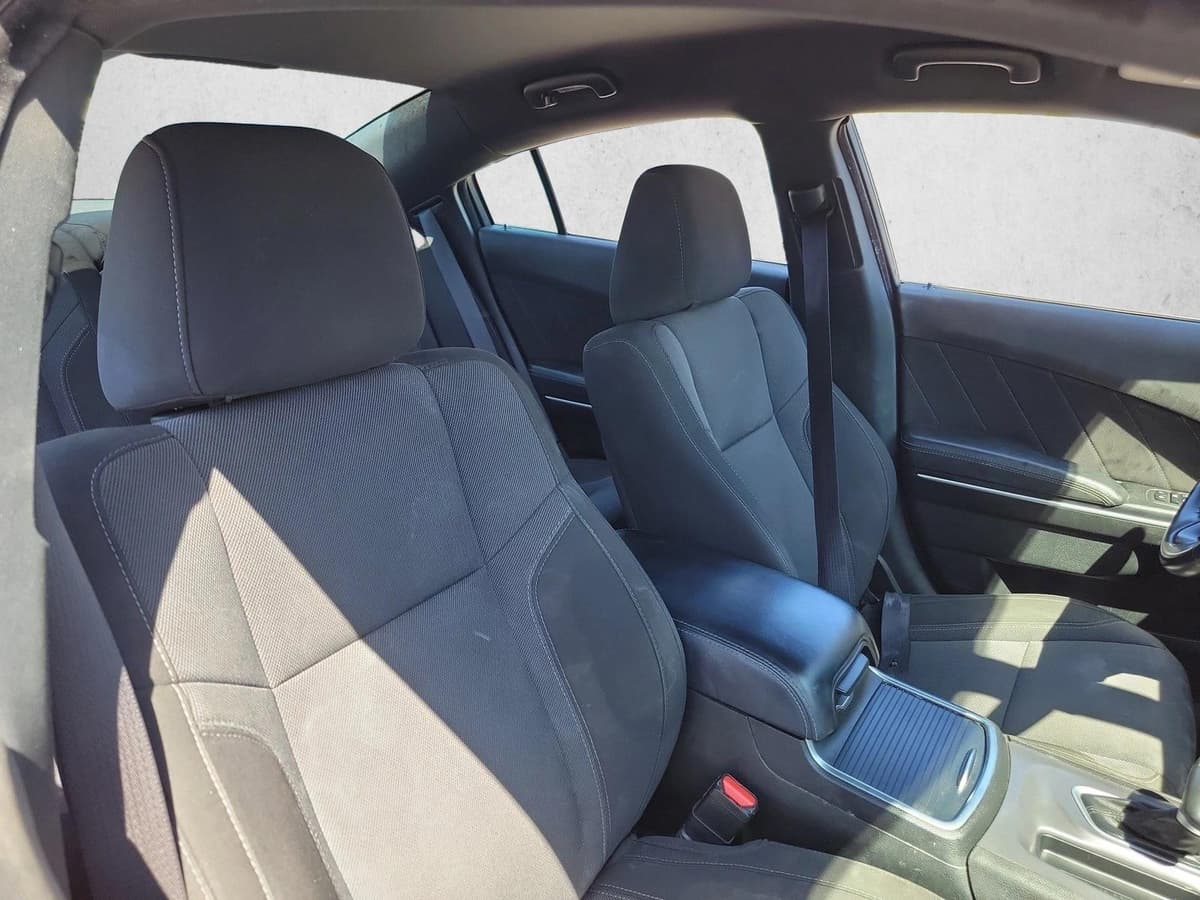 2022 Dodge Charger - Image 15