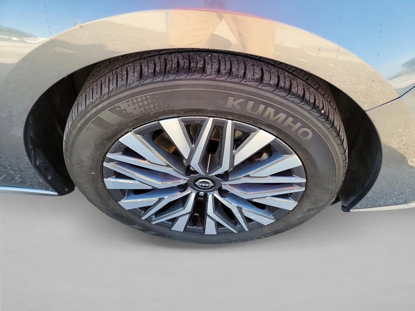 2024 Nissan Altima - Image 10