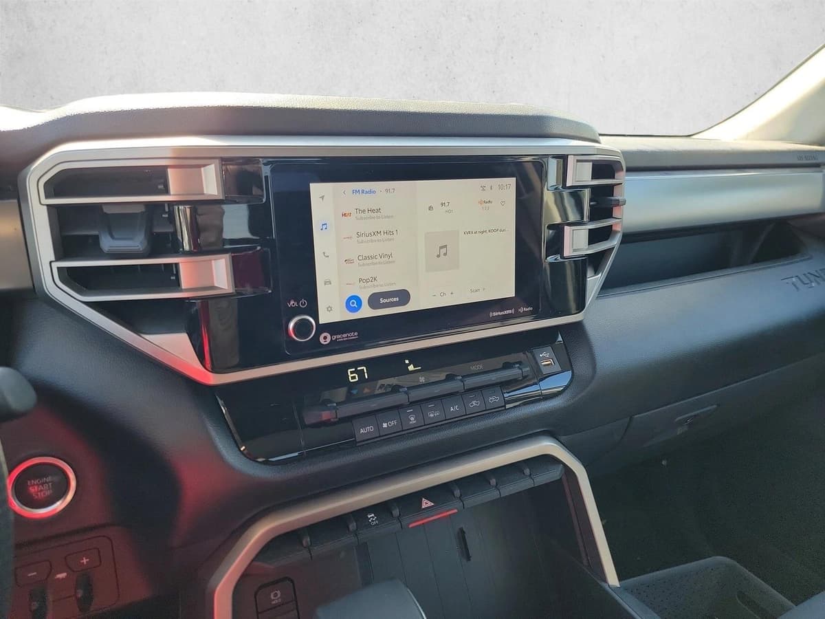 2024 Toyota Tundra - Image 20