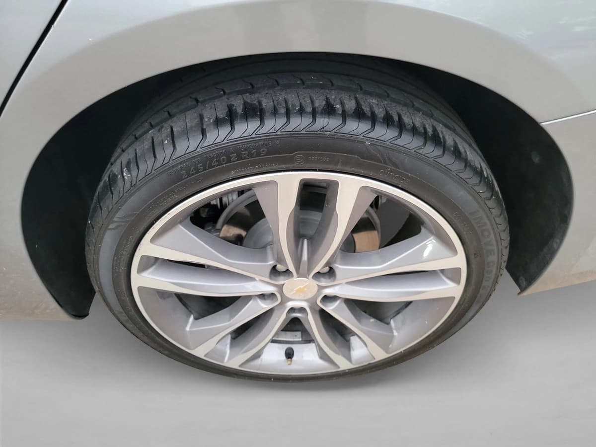 2024 Chevrolet Malibu - Image 12