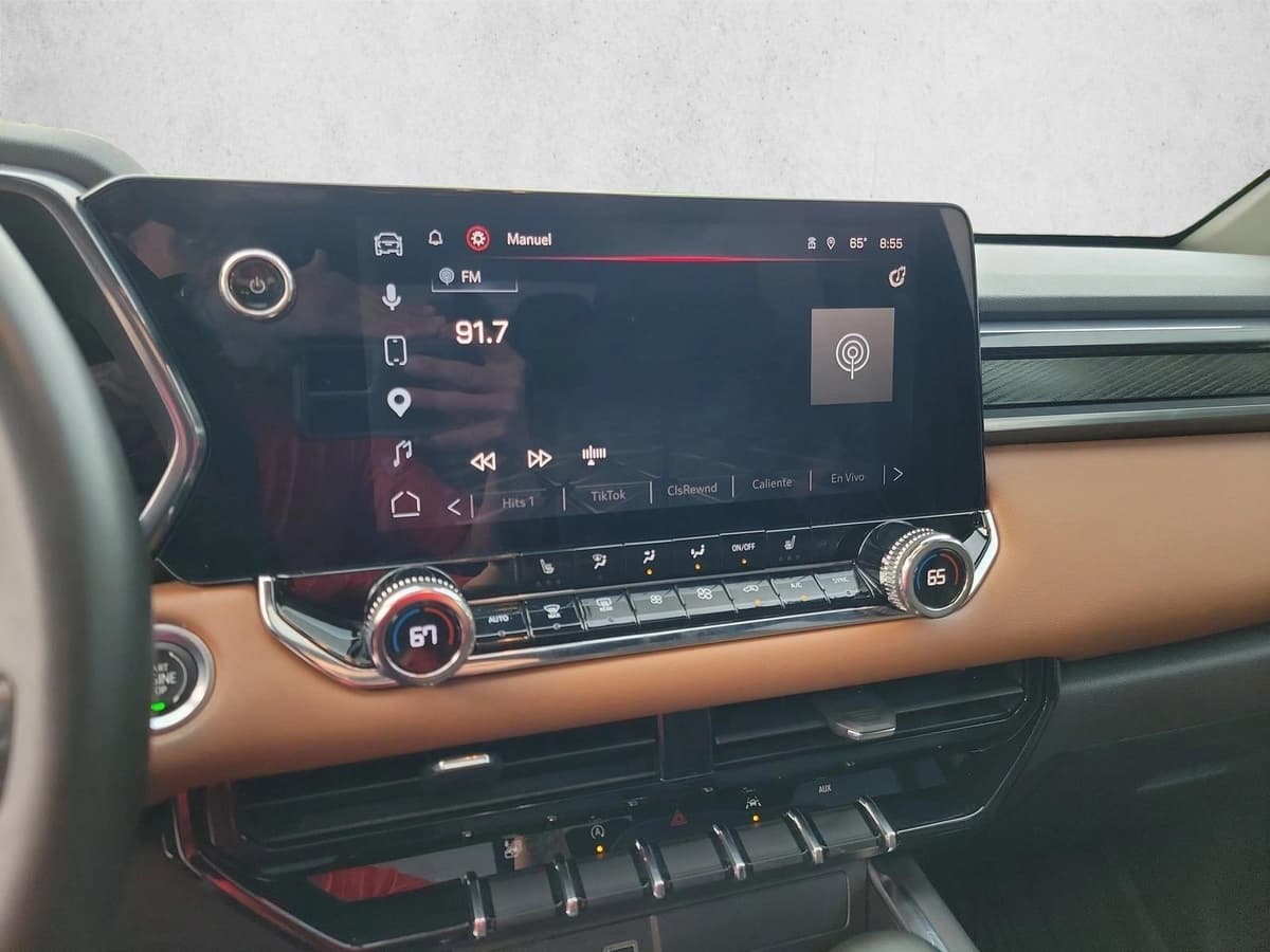 2023 GMC Canyon - Image 23