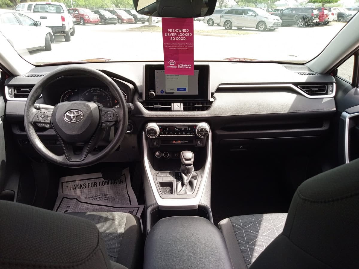 2023 Toyota RAV4 - Image 18