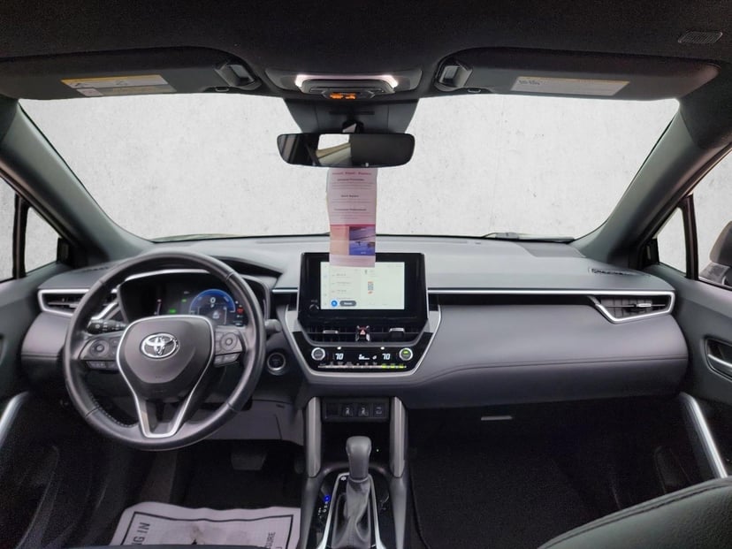 2023 Toyota Corolla Cross Hybrid - Image 9