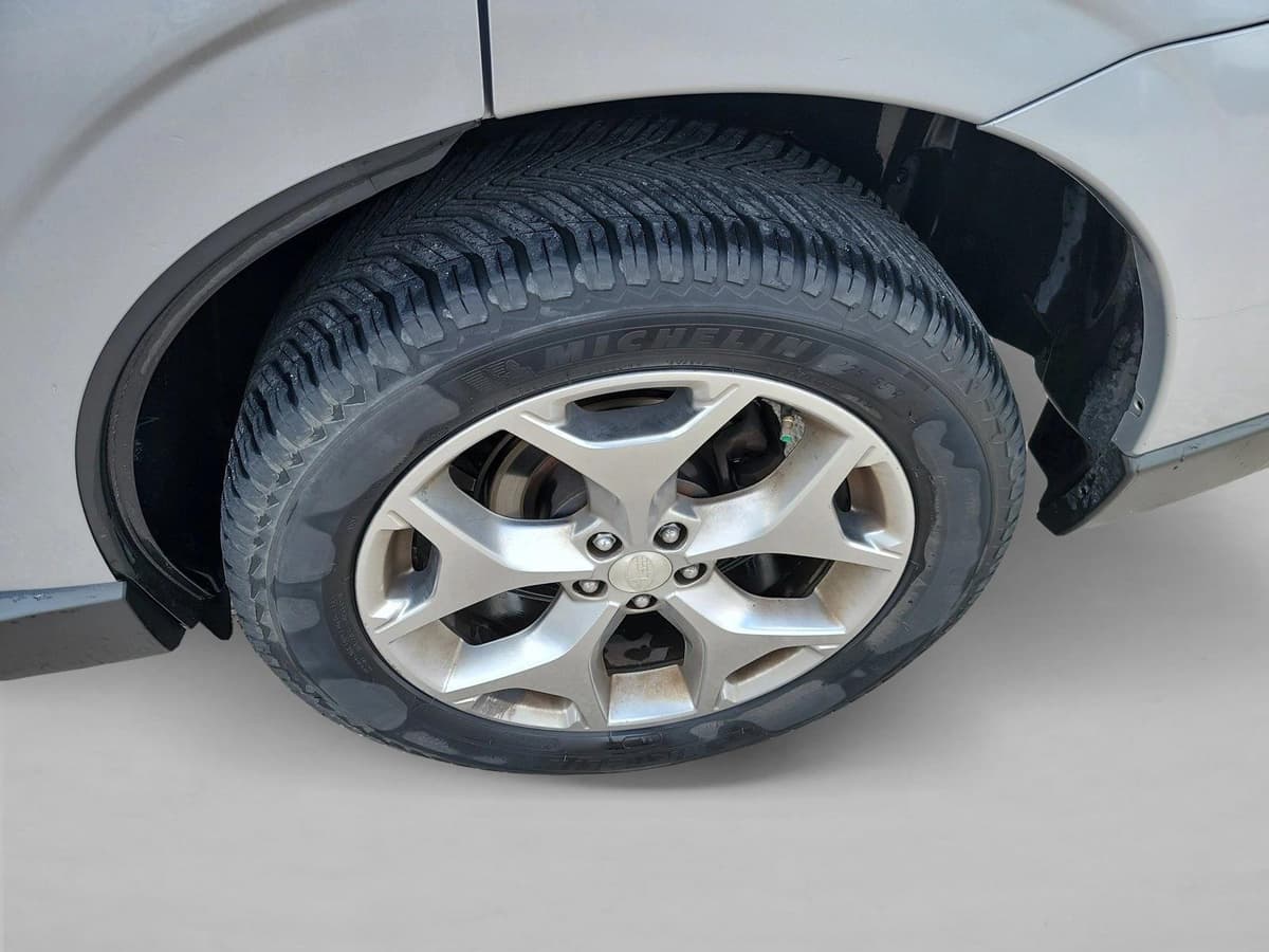 2015 Subaru Forester - Image 9