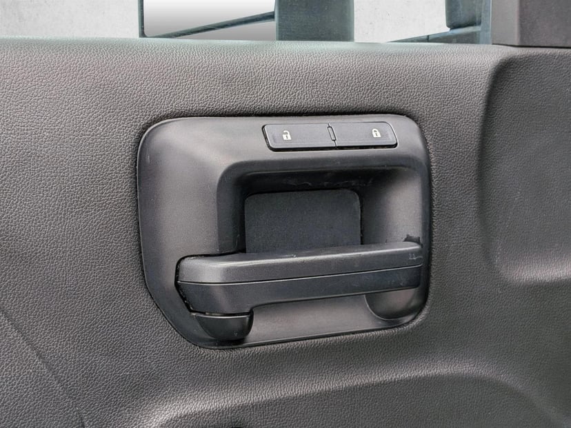 2015 Chevrolet Silverado 2500HD - Image 13