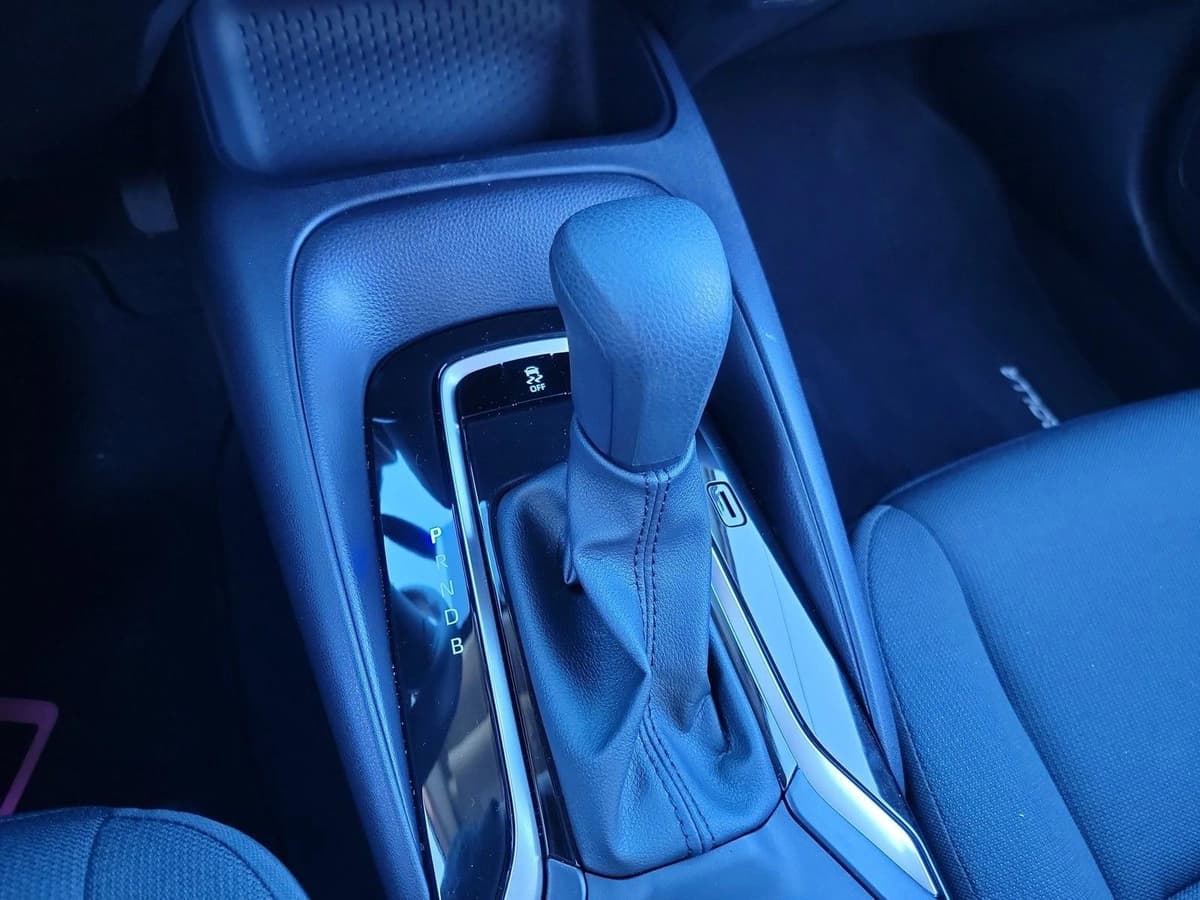 2025 Toyota Corolla - Image 23