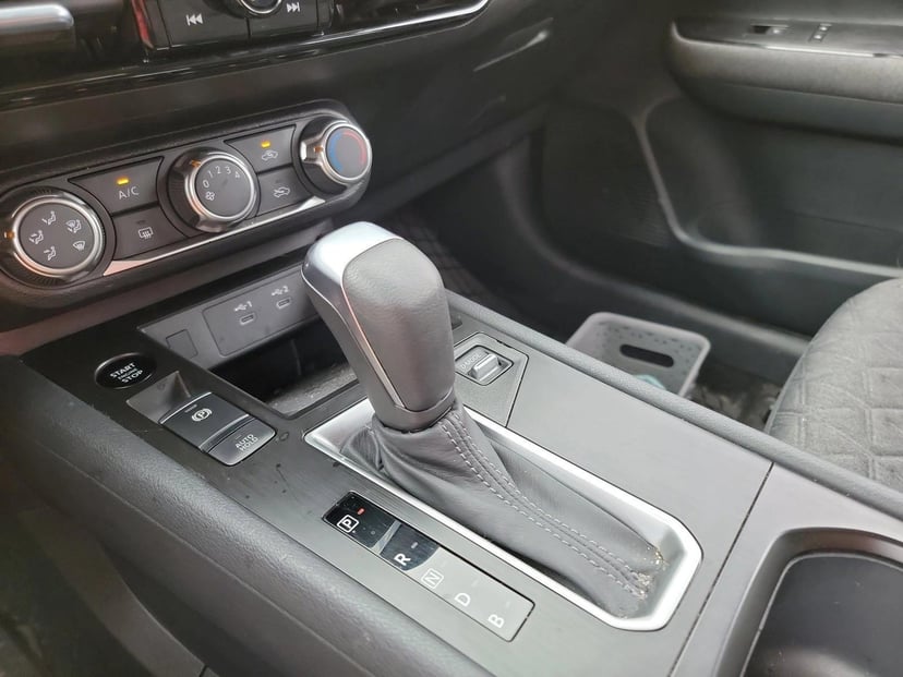 2025 Nissan Kicks - Image 16