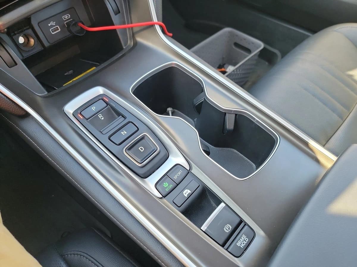 2022 Honda Accord Hybrid - Image 24