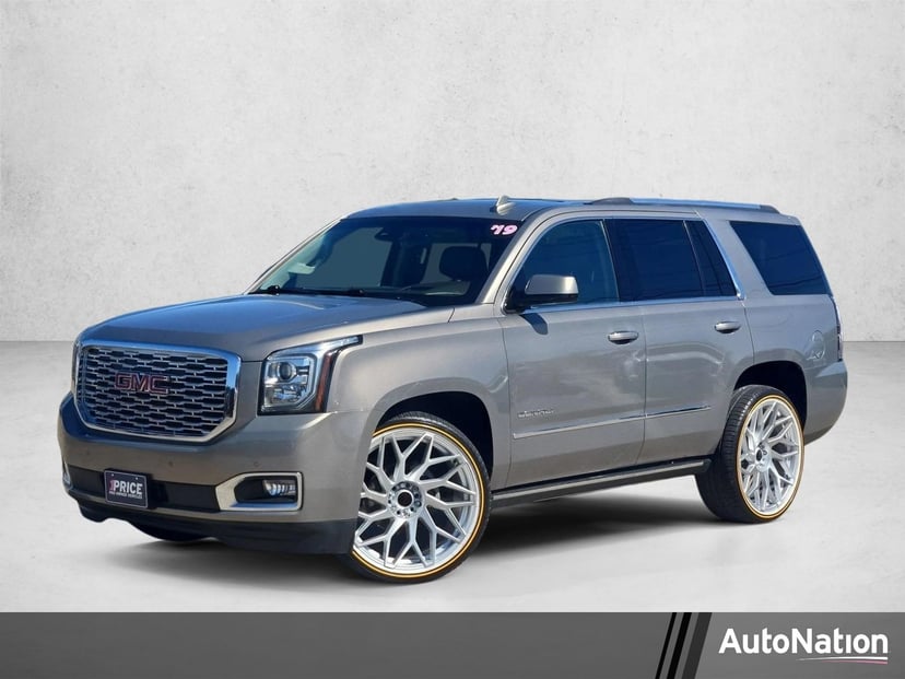 2019 GMC Yukon - Image 2