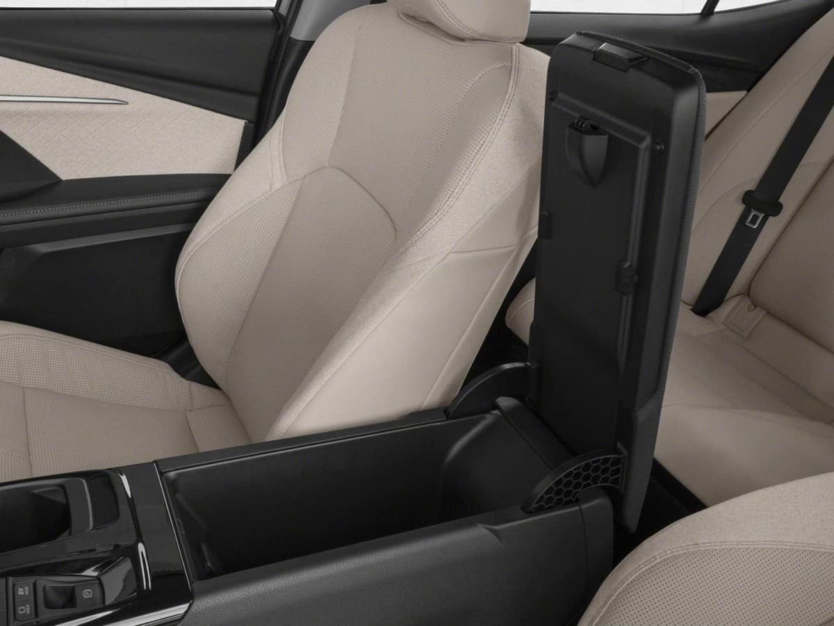 2026 Toyota Camry - Image 10