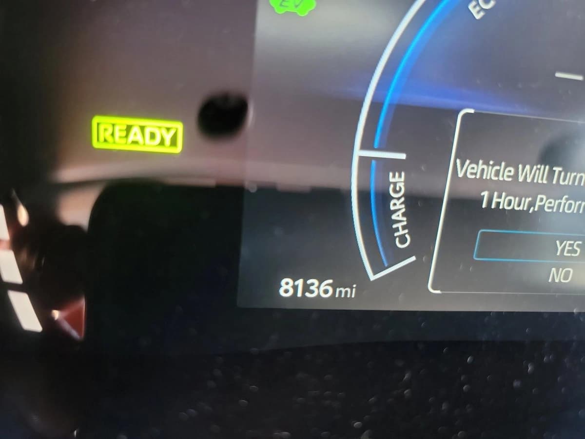 2025 Toyota Camry - Image 21