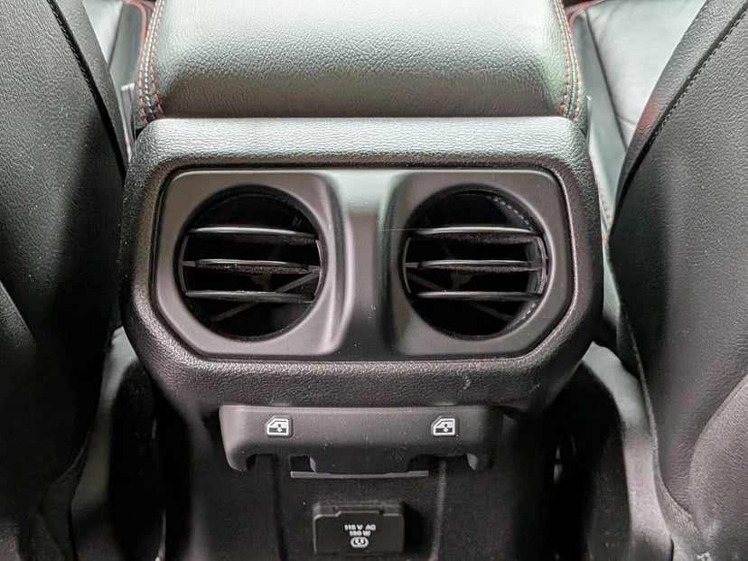 2019 Jeep Wrangler - Image 18