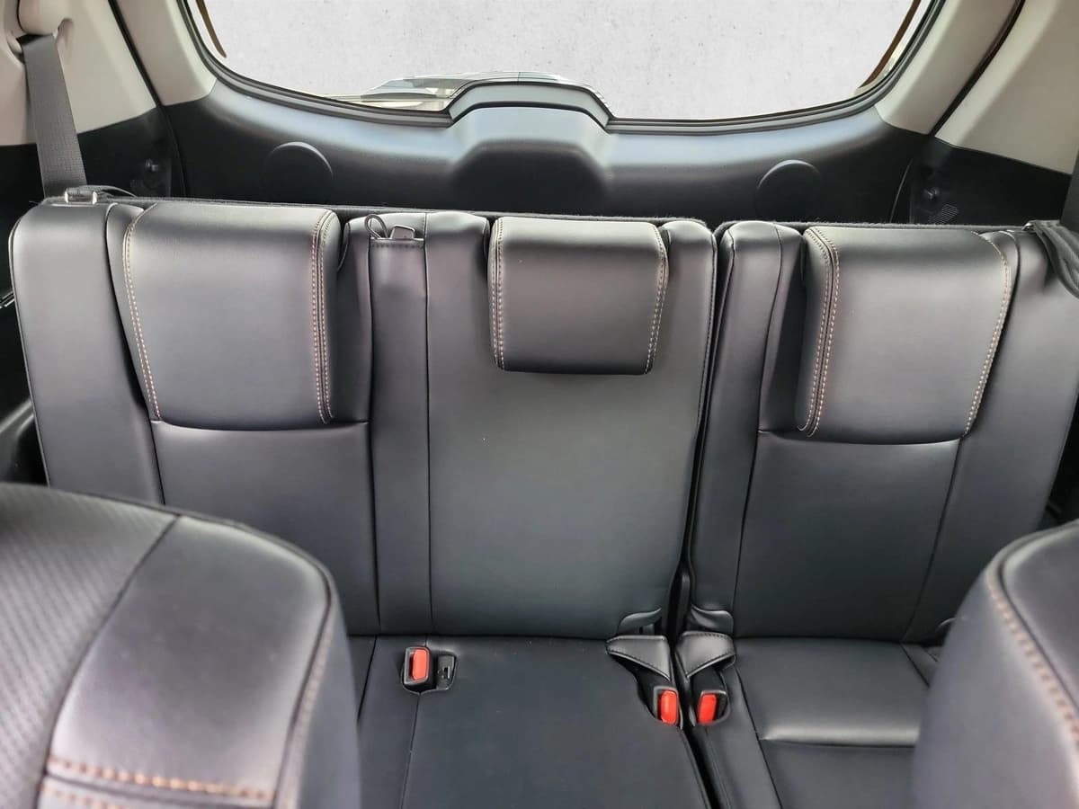 2017 Toyota Highlander - Image 14