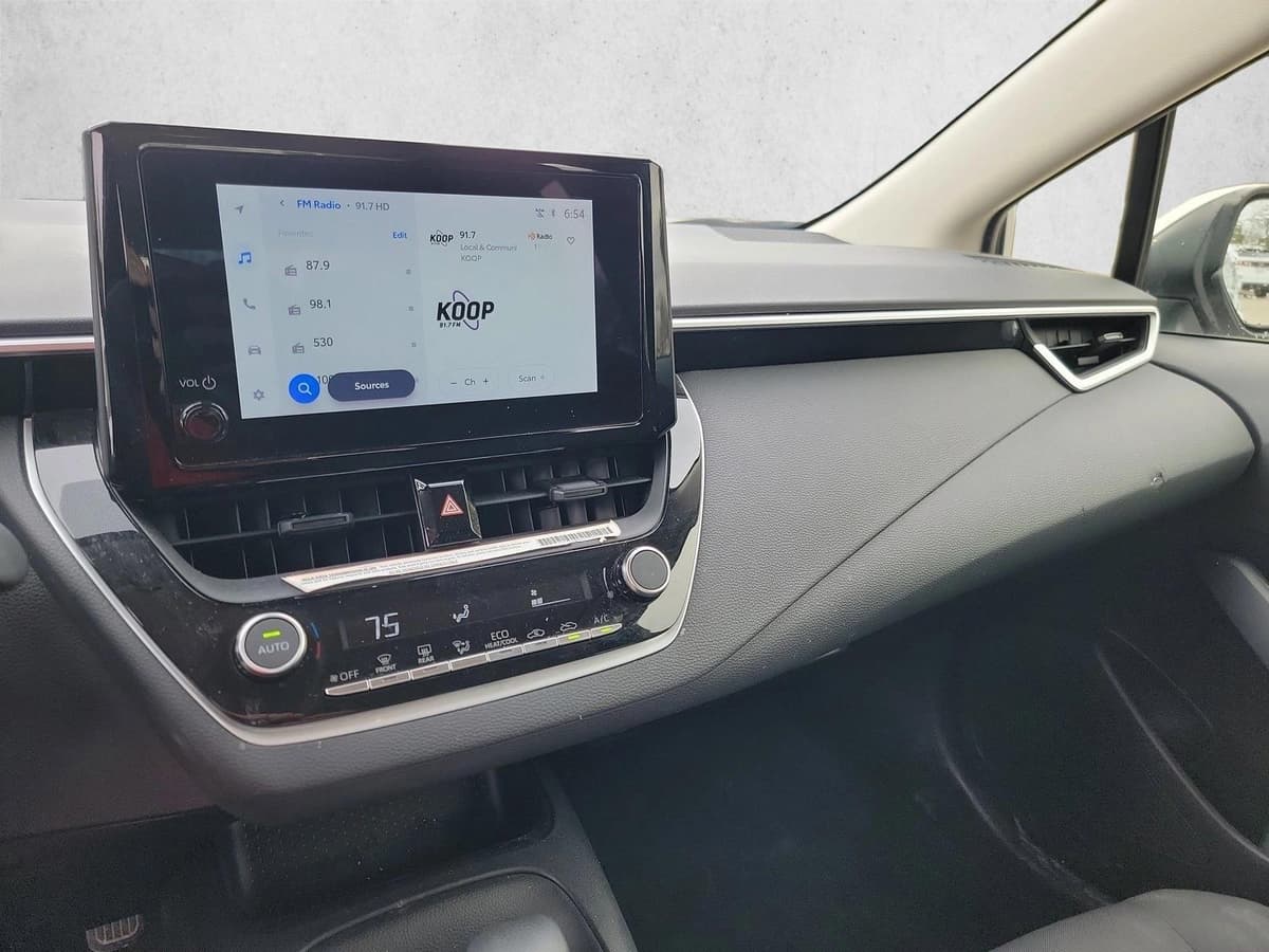 2024 Toyota Corolla - Image 15